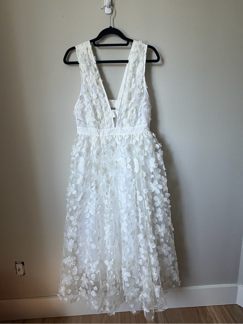 BHLDN Ivory Floral Appliqué V-Neck Tea-Length Dress